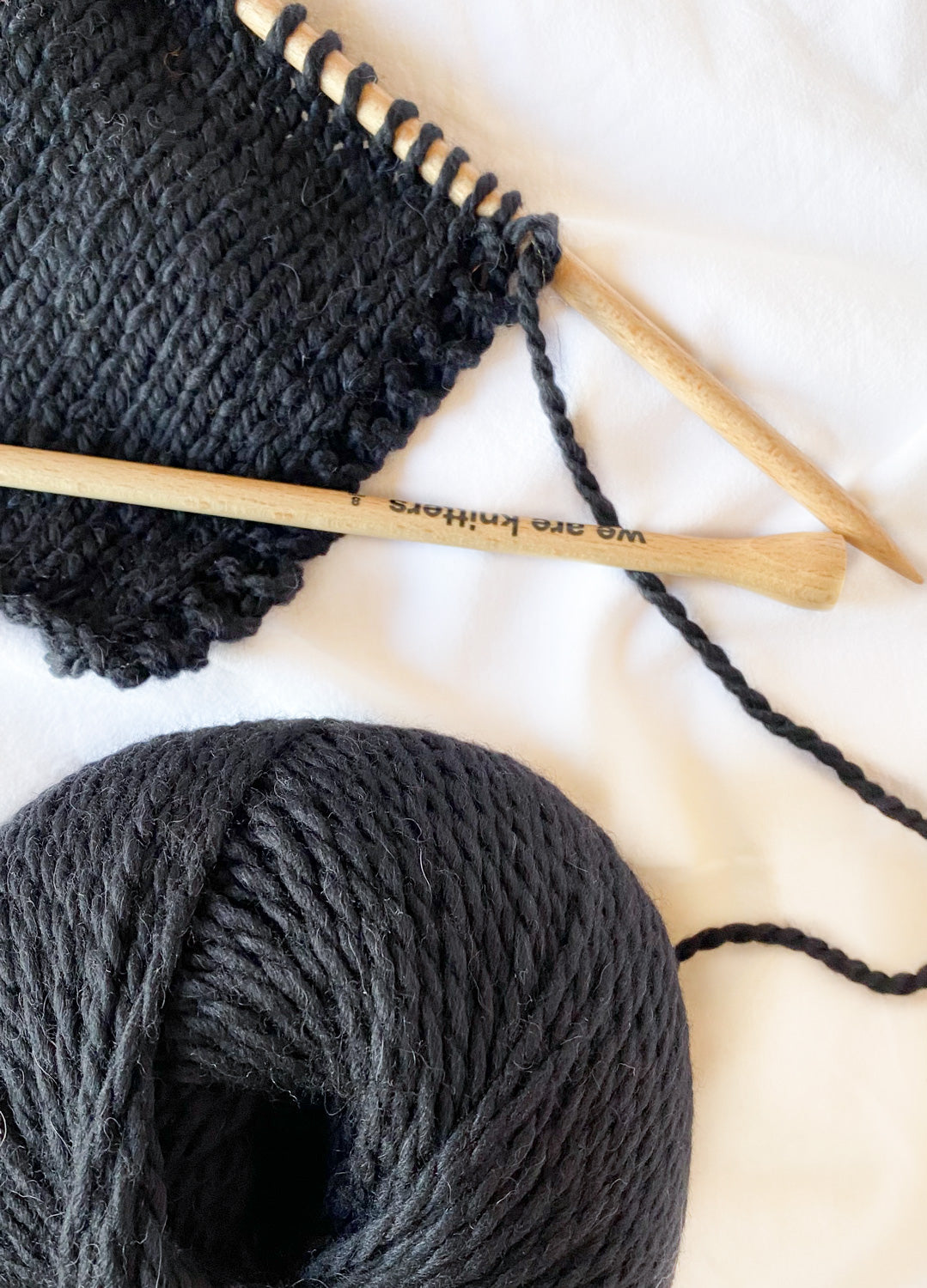 The Squishy Yarn Black